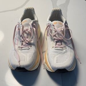 New Balance 1080 women’s size 9.5